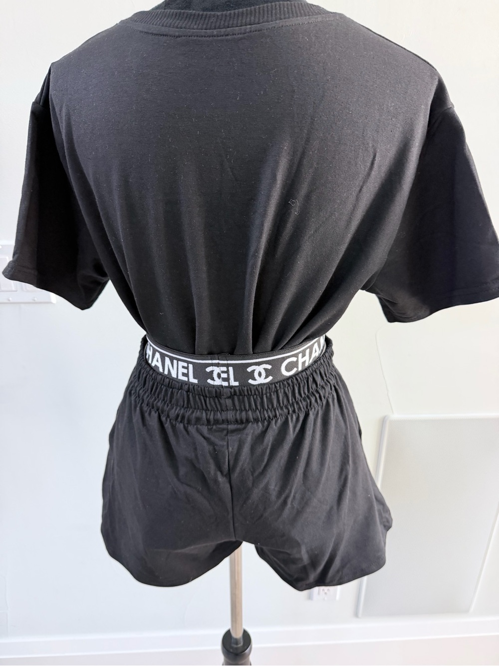 Chanel Black Pearl Logo Women’s Shorts Set size S/M - Picture 9 of 13
